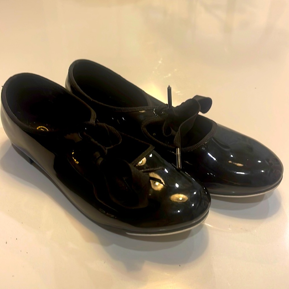 Tap shoes for girls Sz 3.5